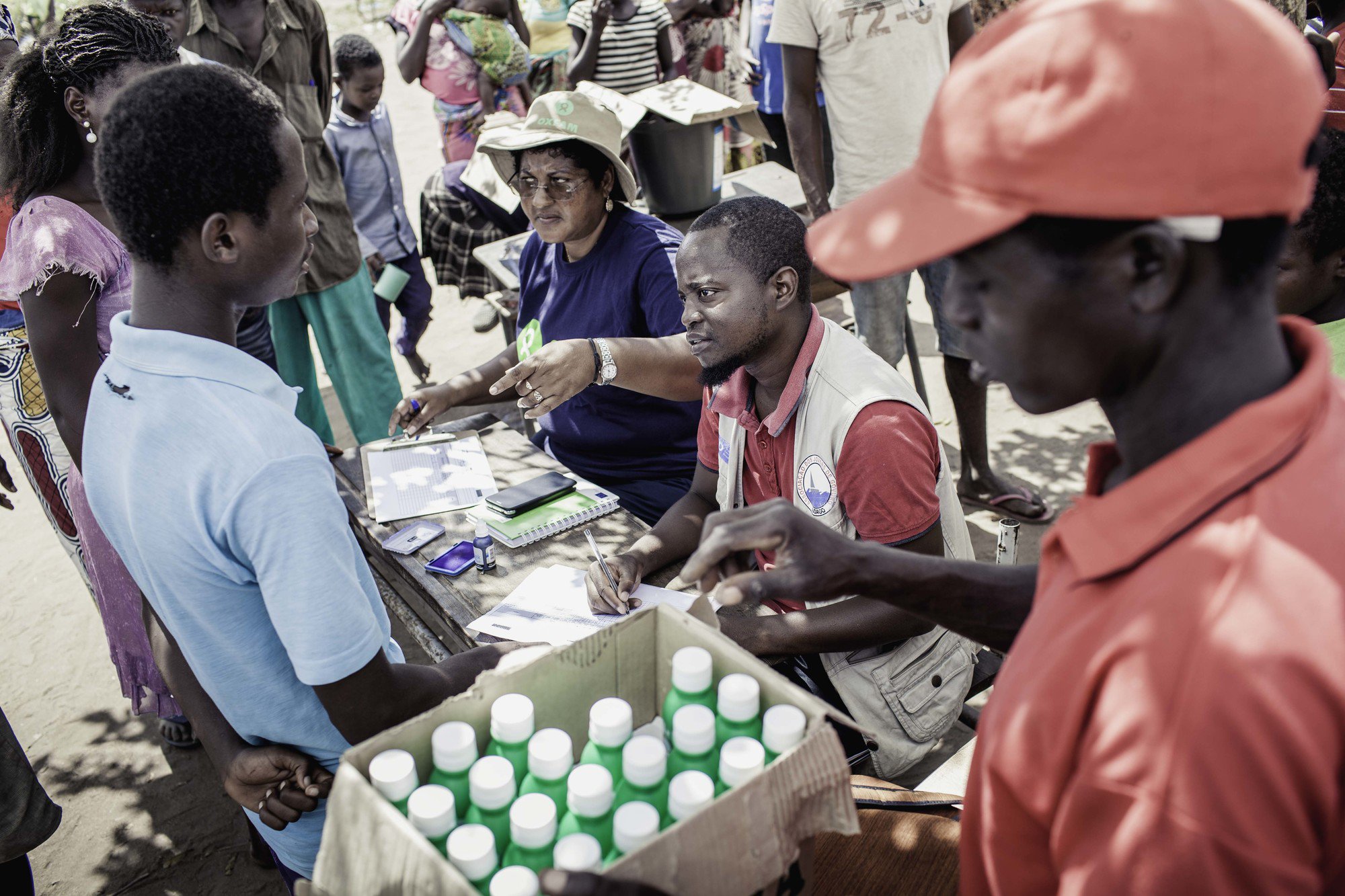  Oxfam staff distribute water purification chemicals in Guaru-Guaru, Mozambique, after Cyclone Idai 
