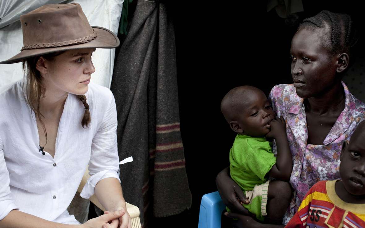 Keira-Knightley-meeting-Rebecca-South-Sudan-87832.jpg