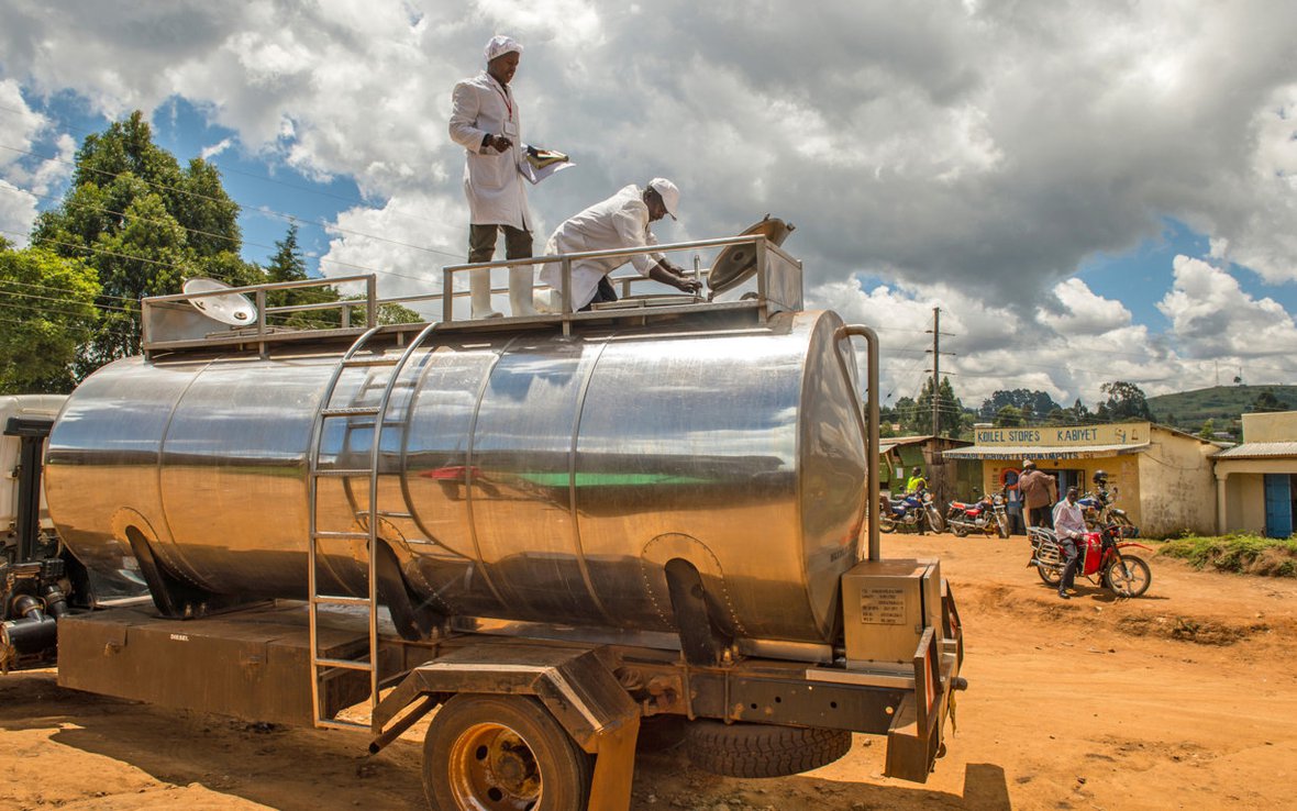 Oxfam-Innovation-Brochure-coverPic.jpg.jpg