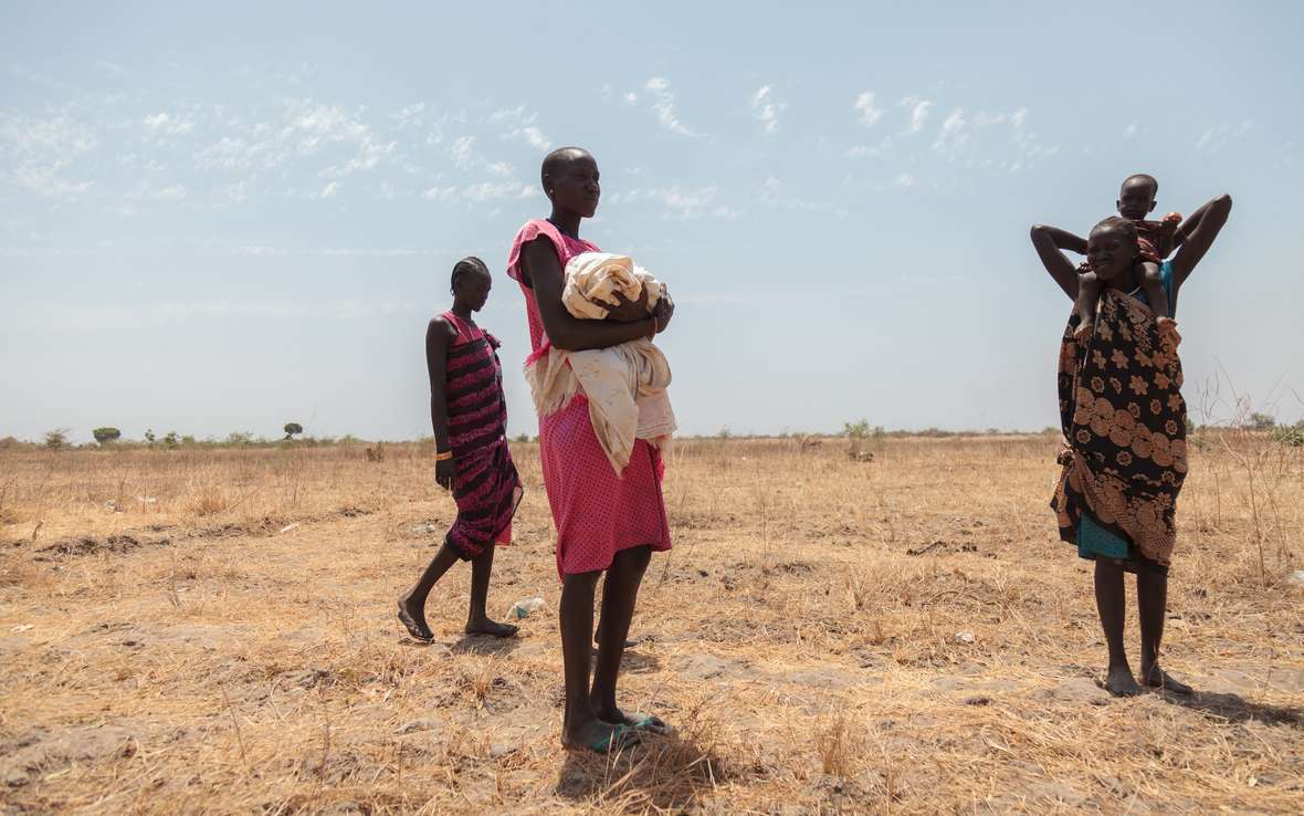 South_Sudan_walking.jpg