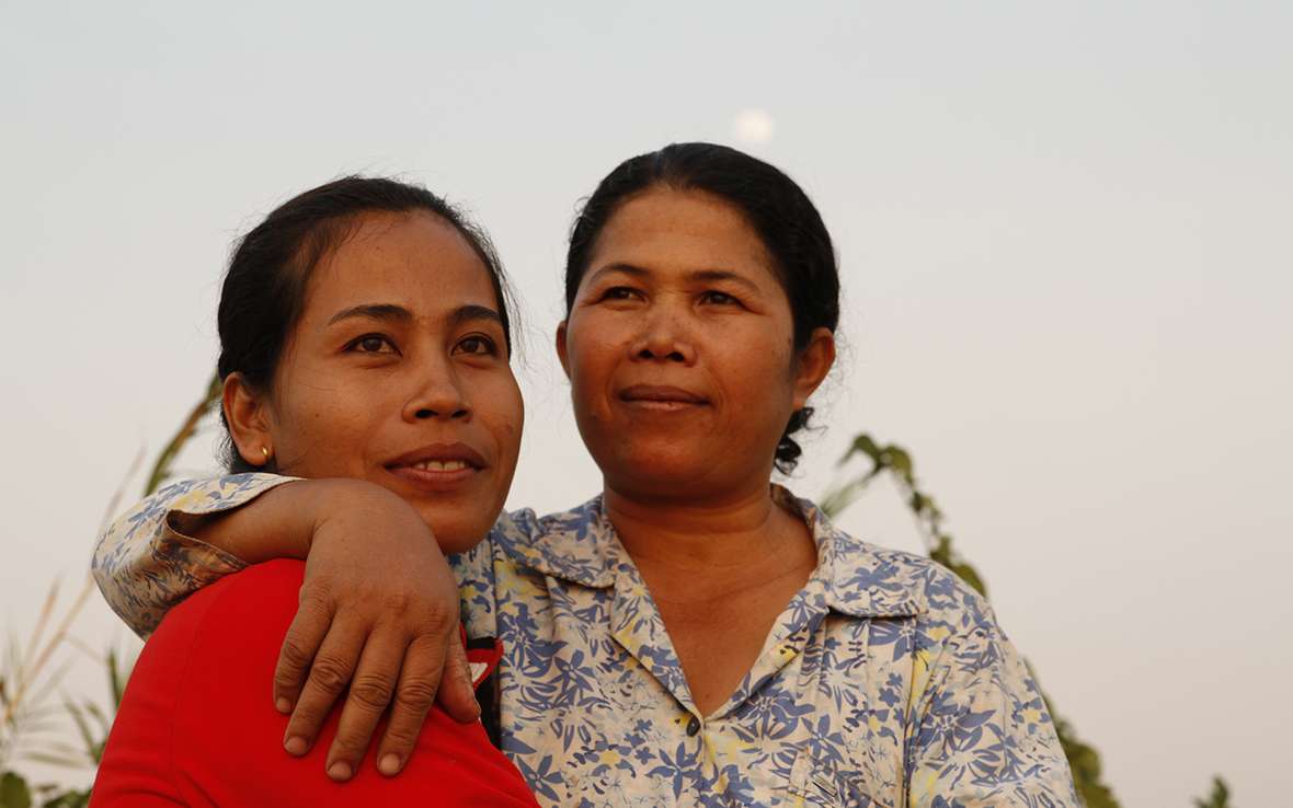  Cambodia_protrait_women.jpg 