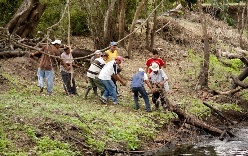 clearing-drainage-channel-salvador-july2012