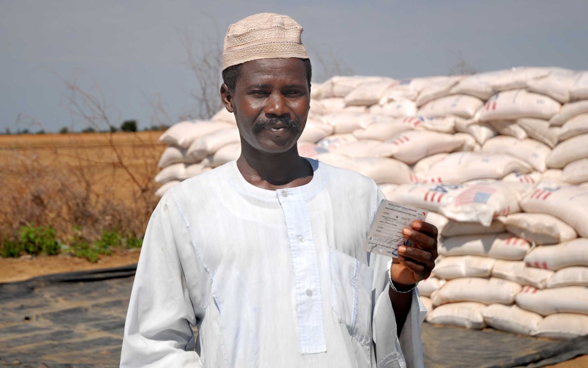 food-aid-distribution-kalma-sudan-ous-1216-web.jpg