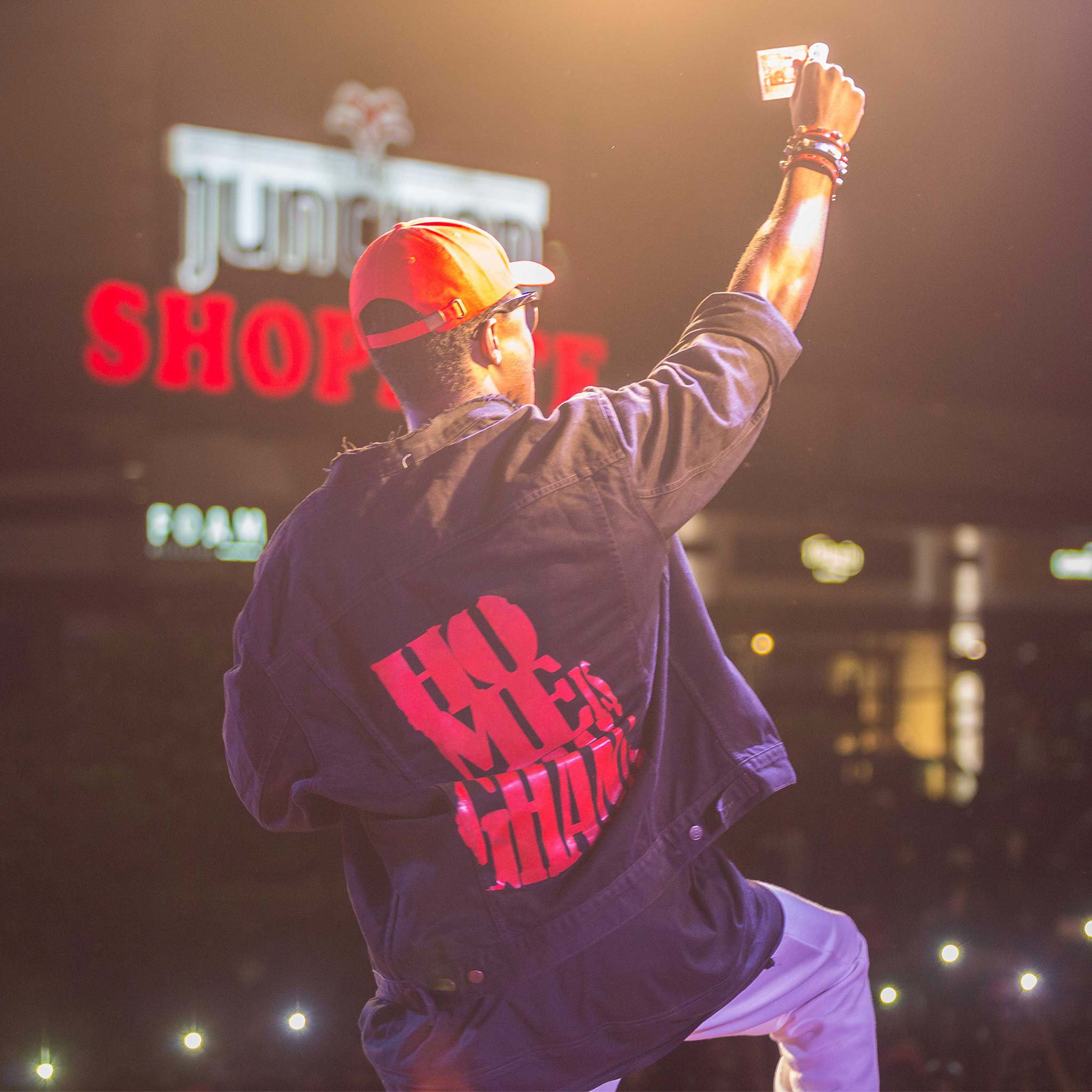 ghana-singer-concert-muse-ous-s_GRO9QIq.jpg