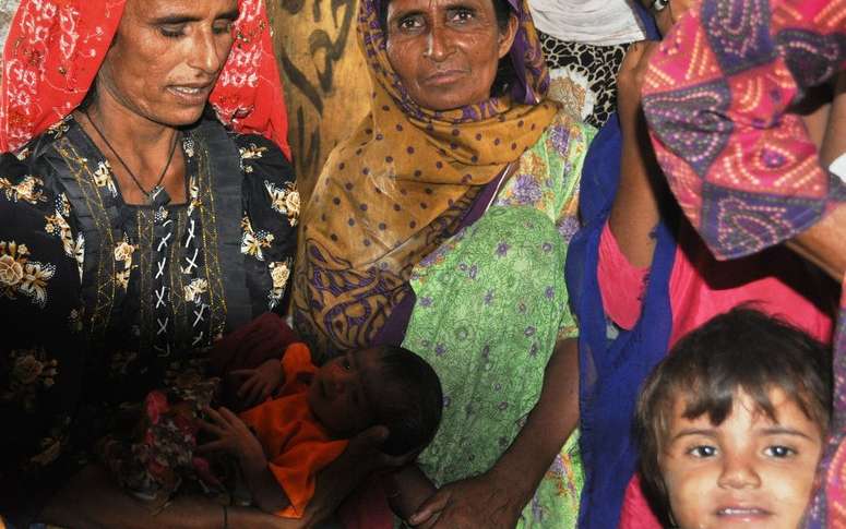 pakistan-Lal-Khatoon-w-baby-sept2011.jpg