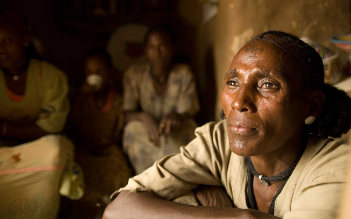 r4-ethiopia-woman-ous-25288.jpg