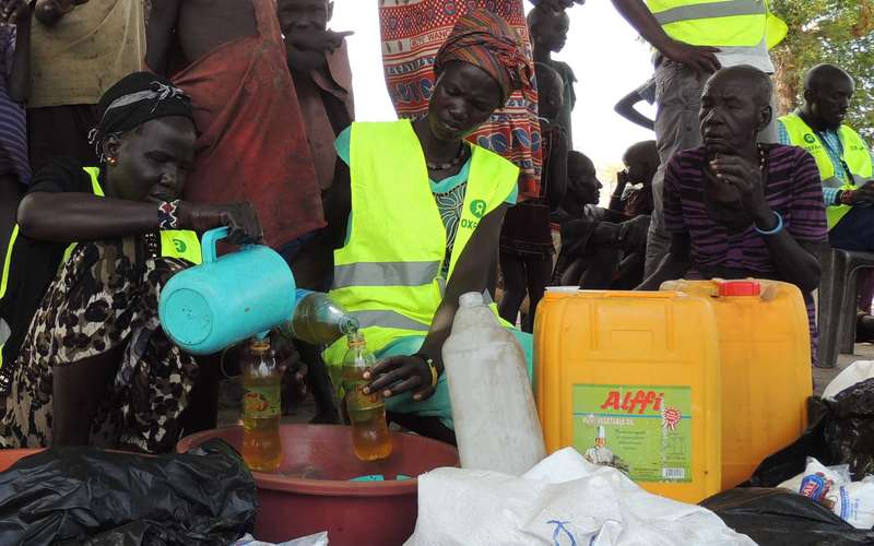 south-sudan-food-distribution-oxfam105476_-web.jpg