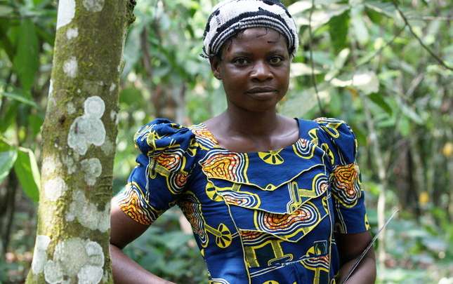 womancocoafarmerAdeniyi.jpg